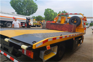 惠农区附近拖车电话号码服务